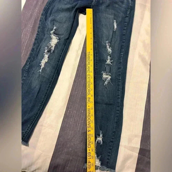 Resfeber Woman’s Boyfriend Distressed Ragged Hem/Cuff Skinny Jeans Size 0 in EUC - Picture 9 of 11